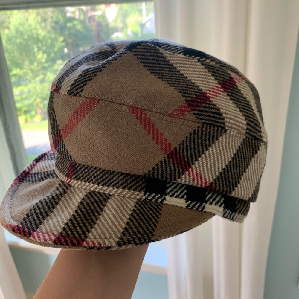 Burberry pageboy hat